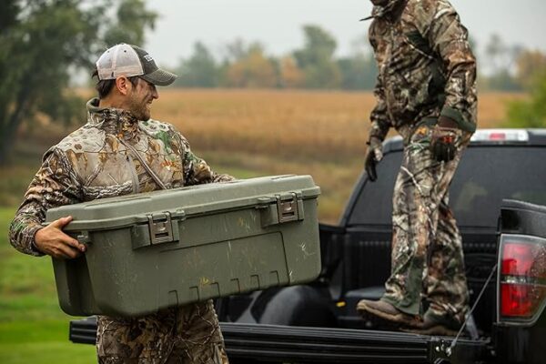 Plano Large Sportsman's Trunk m/ hjul